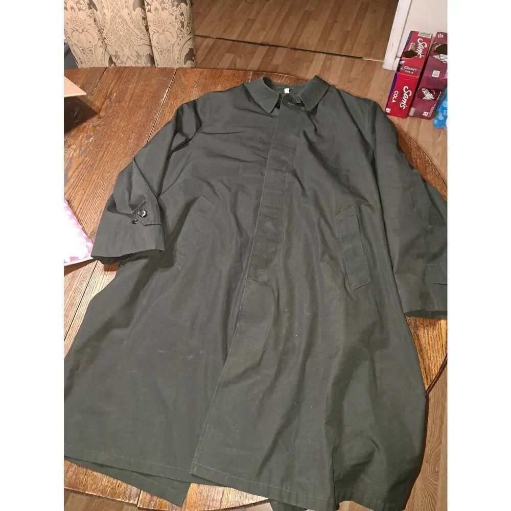 Vintage 46L Koratron Black Long Sleeve Button No Iron Lined Trench Coat